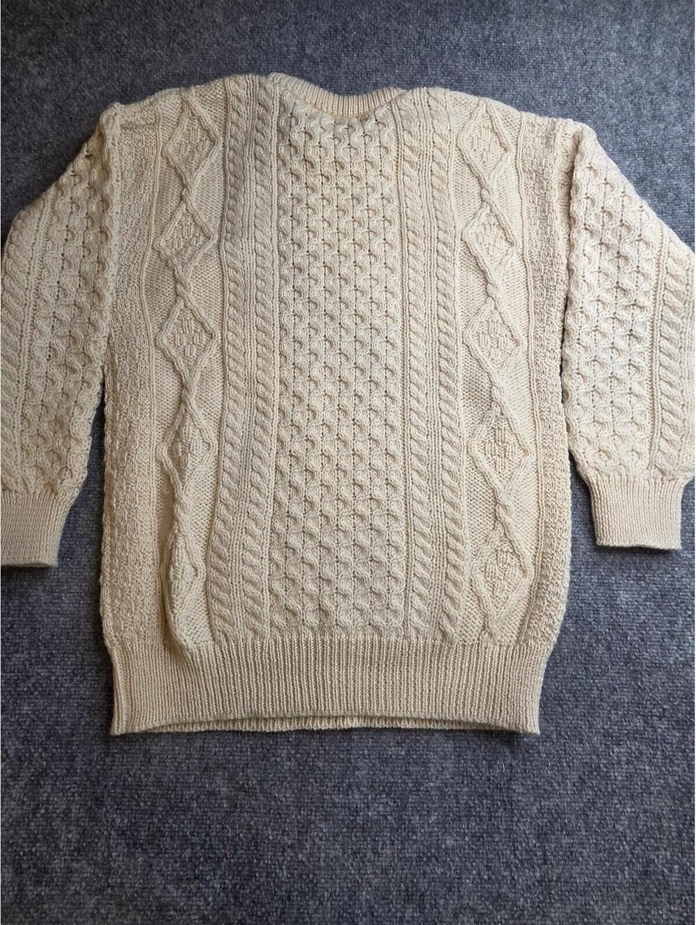 Vintage ARAN CRAFTS Fisherman Cable Knit Sweater Men's Size Medium Cream - Picture 6 of 6